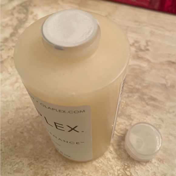 New/Sealed Olaplex No. 4 BOND MAINTENANCE SHAMPOO 8.5 oz - Picture 4 of 4
